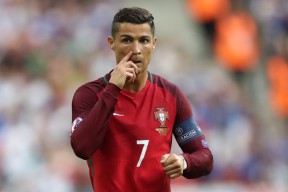 kaiyun体育综合-水球快攻吉尔吉斯斯坦形成优势