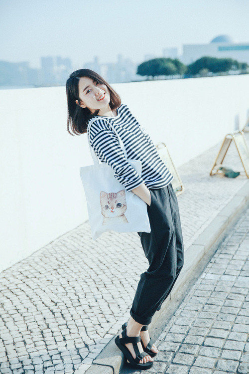 张雨霏大赛热身表现平稳发挥出色,张雨霏 比赛视频