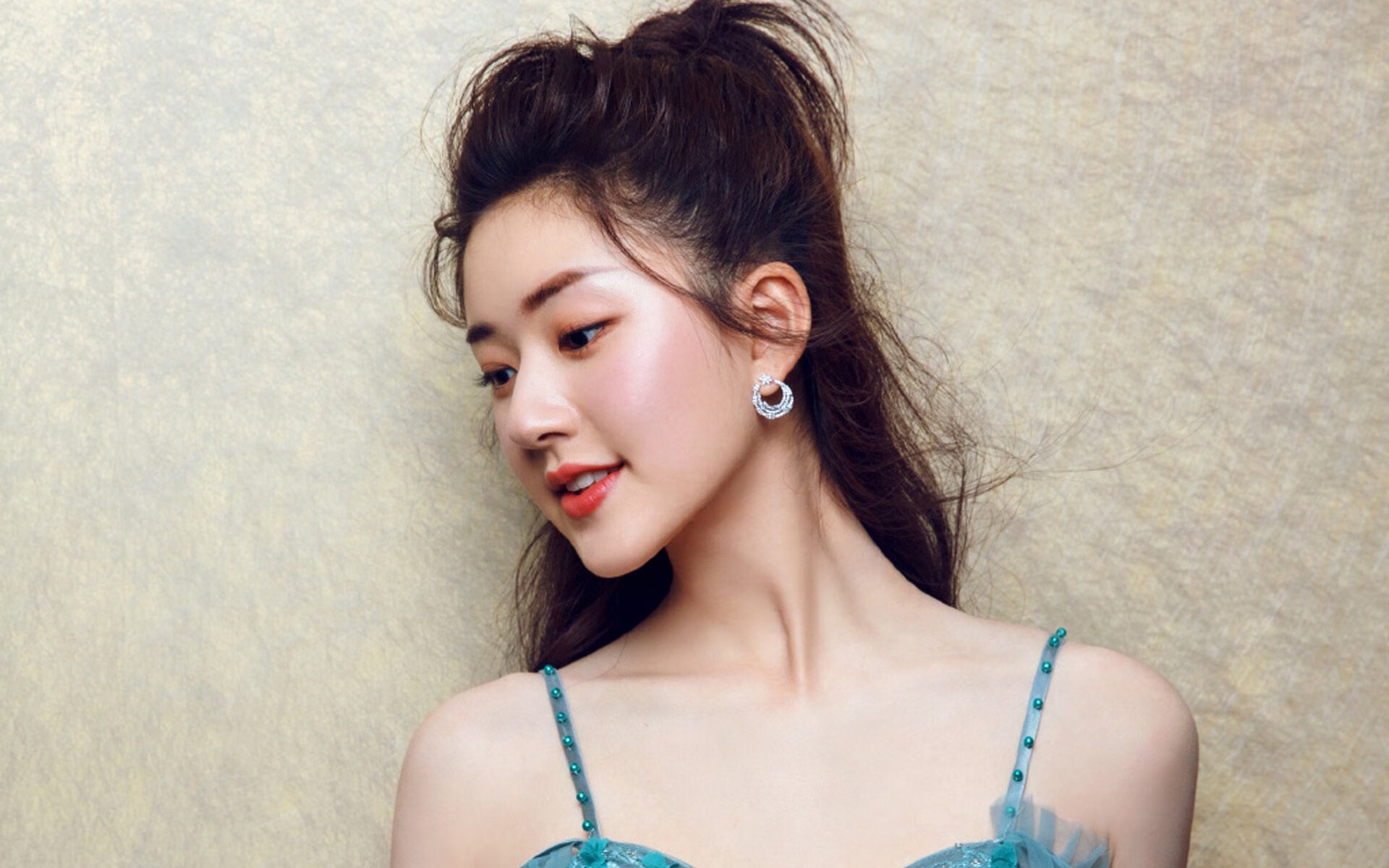 跳水动作干净利落突尼斯获高分,跳水reverse